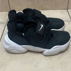 Nike Aqua Rift size 6